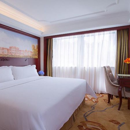 Vienna Hotel Shenzhen Shuiku New Village Kültér fotó