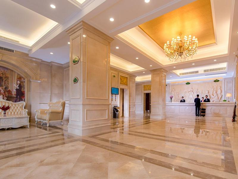 Vienna Hotel Shenzhen Shuiku New Village Kültér fotó